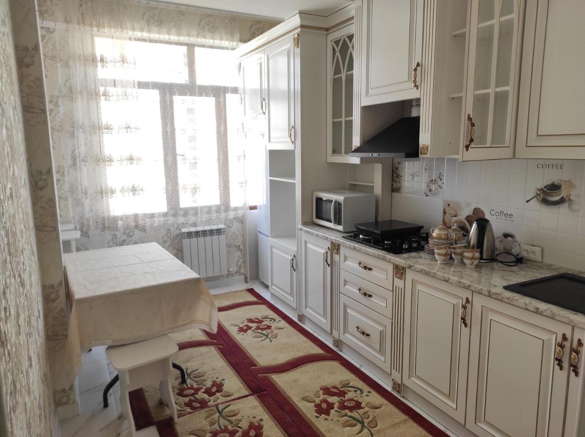 Prestigious Apartment In Bisjkek Buitenkant foto